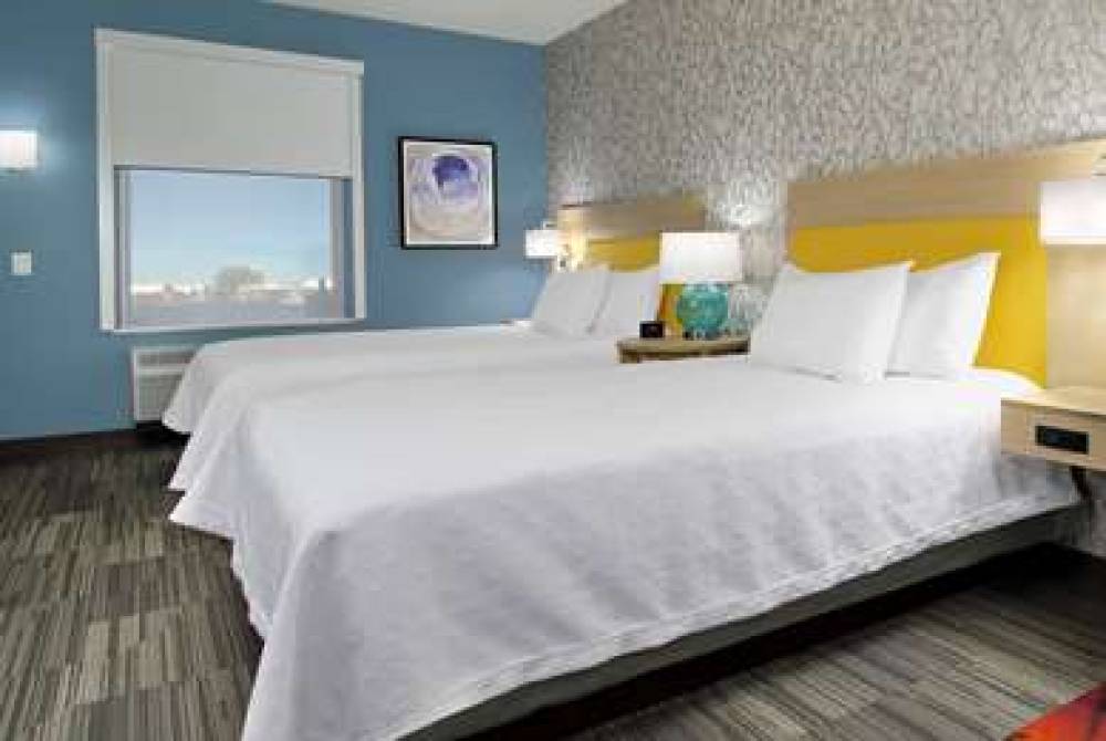 DAYS INN & SUITES BY WYNDHAM BEAUMO 10