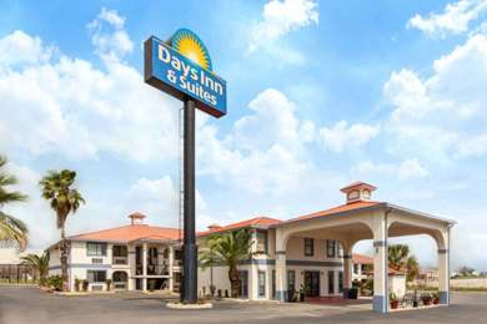 Days Inn & Suites By Wyndham Braunig Lake 1