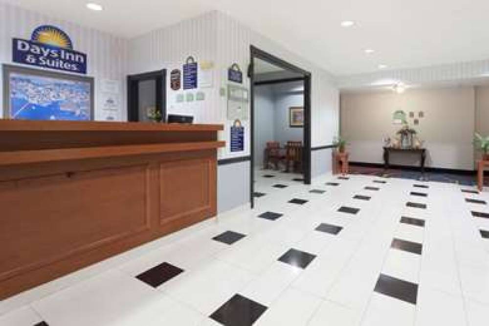 Days Inn & Suites By Wyndham Cambridge 2