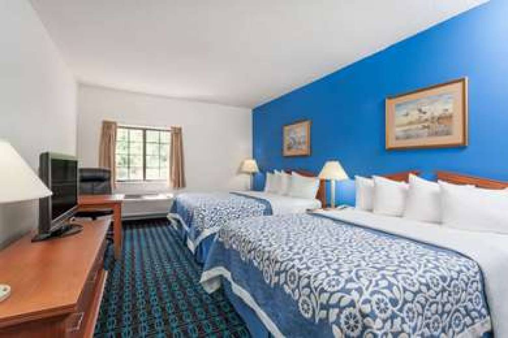 Days Inn & Suites By Wyndham Cambridge 6