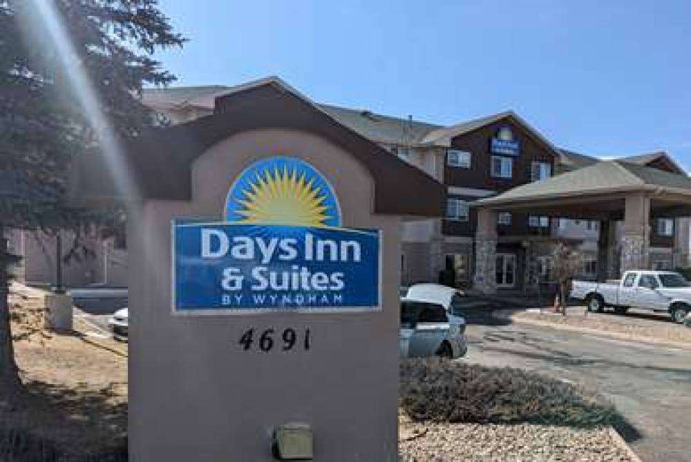 Days Inn & Suites By Wyndham Castle