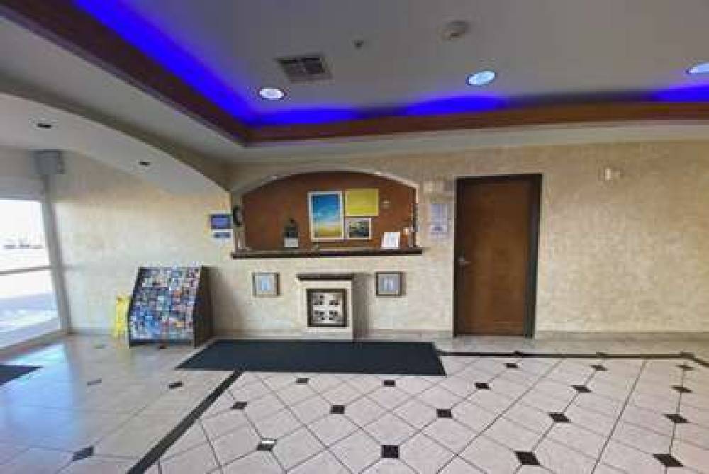 Days Inn & Suites By Wyndham Cleburne TX 2