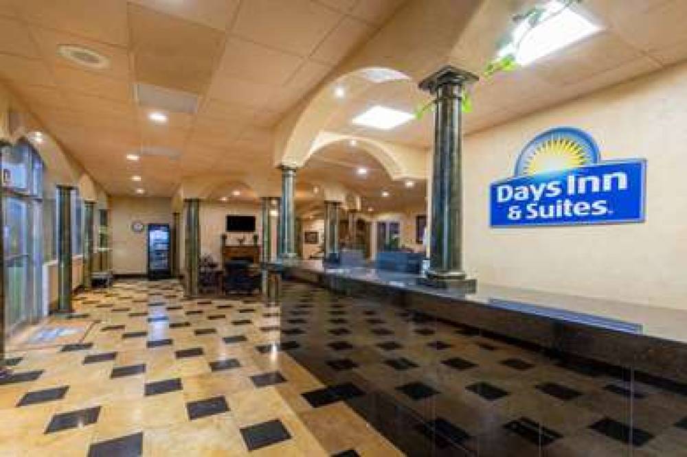 Days Inn & Suites By Wyndham Clovis 3