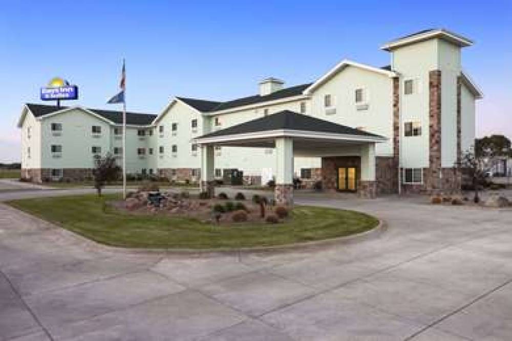 DAYS INN & SUITES BY WYNDHAM, COLUM 1