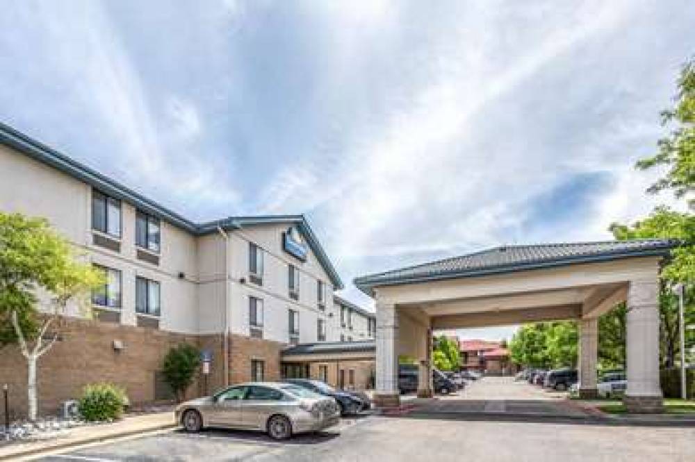 Days Inn & Suites By Wyndham Denver International Airport 4