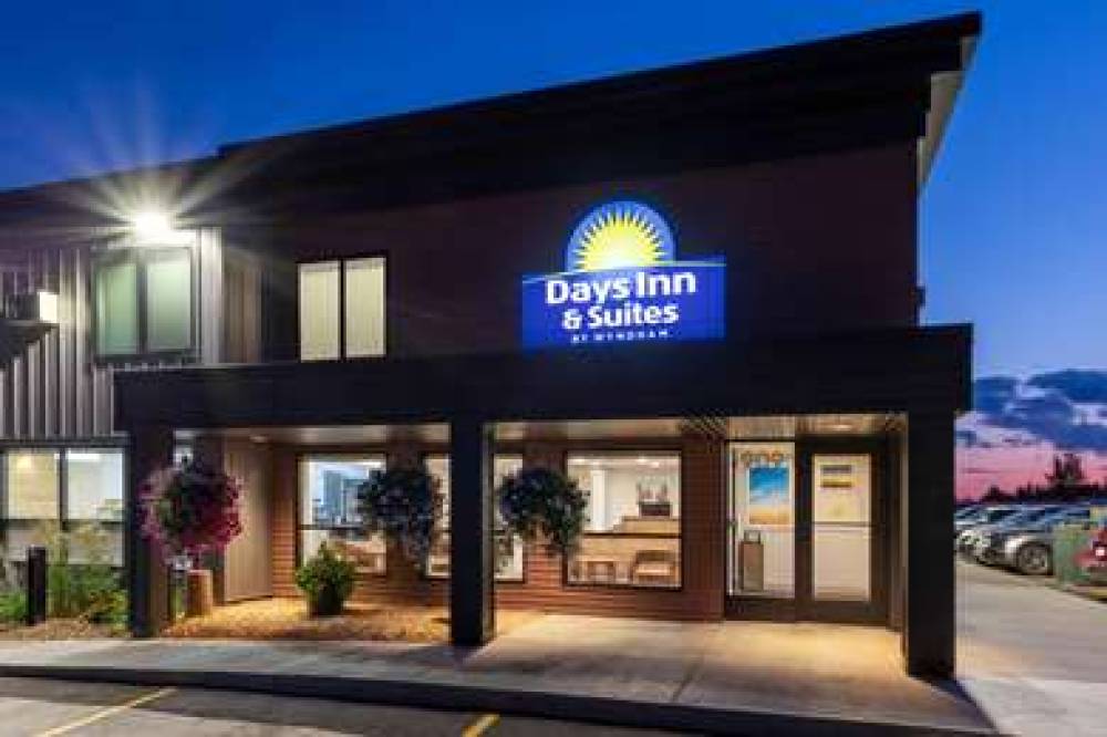 Days Inn & Suites By Wyndham Duluth By The Mall
