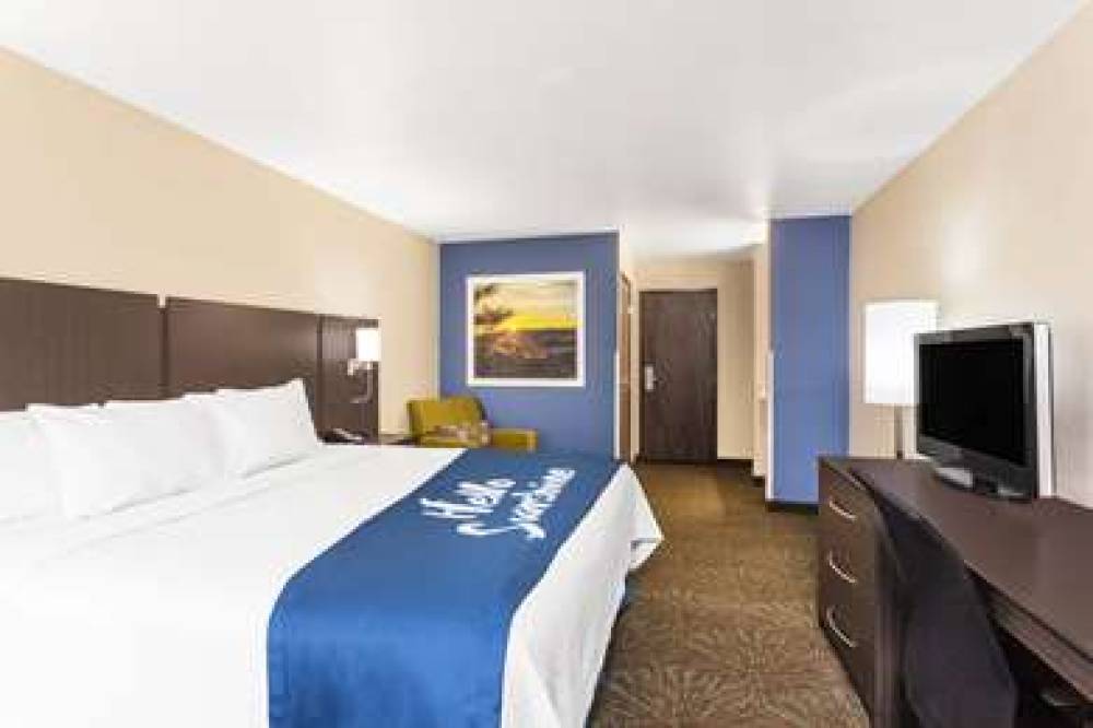 Days Inn & Suites By Wyndham East Flagstaff 7