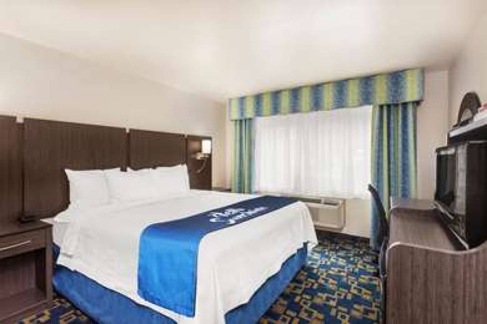 Days Inn & Suites By Wyndham East Flagstaff 10