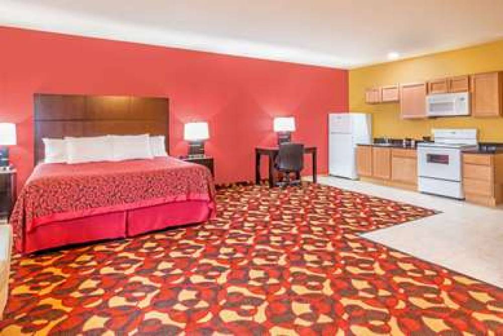 Days Inn & Suites By Wyndham El Dorado 10