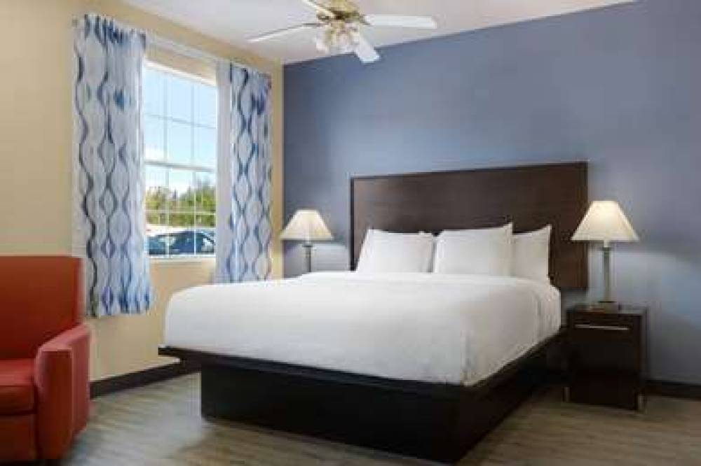 Days Inn & Suites By Wyndham Euless DFW Airport South 7