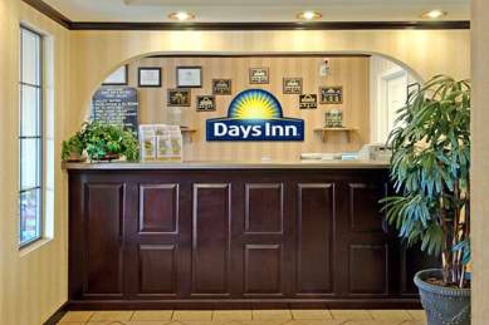 Days Inn & Suites By Wyndham Fort Valley 2