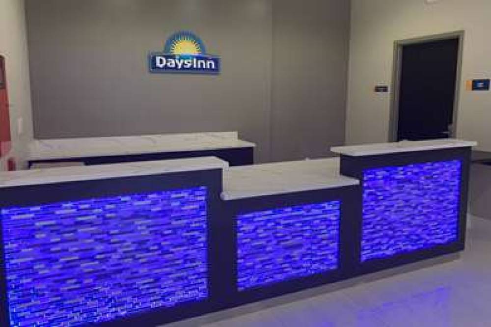 DAYS INN & SUITES BY WYNDHAM GREATE 3