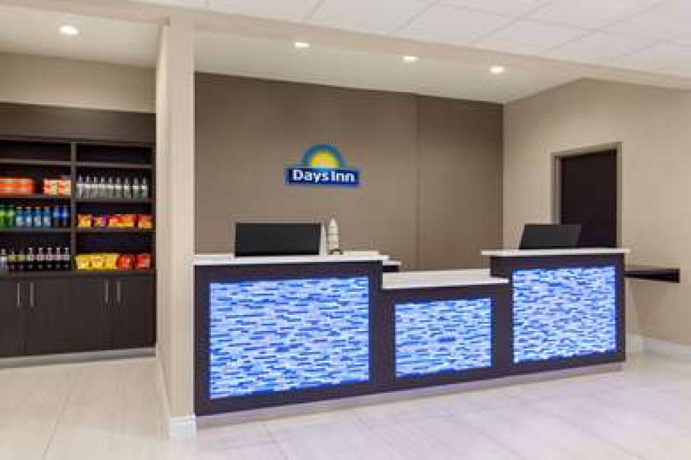 DAYS INN & SUITES BY WYNDHAM GREATE 4