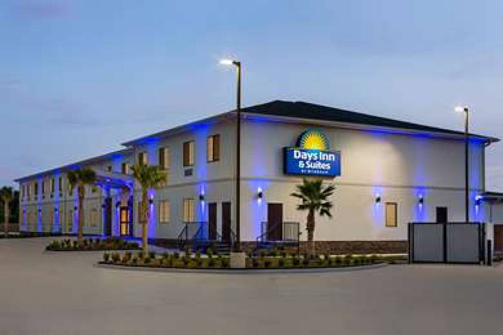 DAYS INN & SUITES BY WYNDHAM GREATE 1