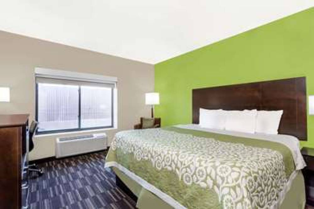 Days Inn & Suites By Wyndham Jamaica JFK Airport 8