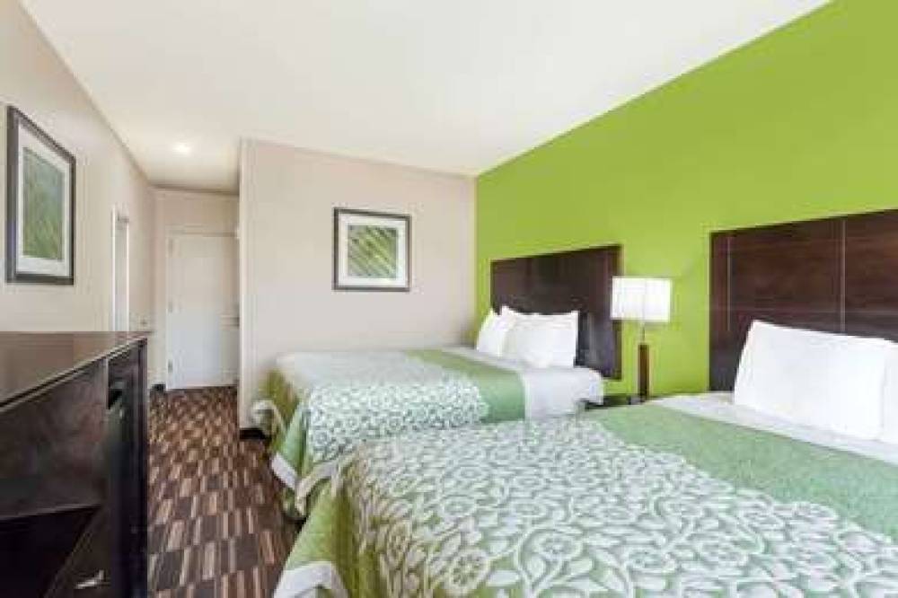 Days Inn & Suites By Wyndham Jamaica JFK Airport 5