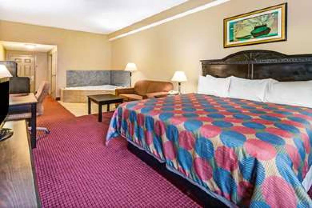 Days Inn & Suites By Wyndham Jeffersonville IN 10