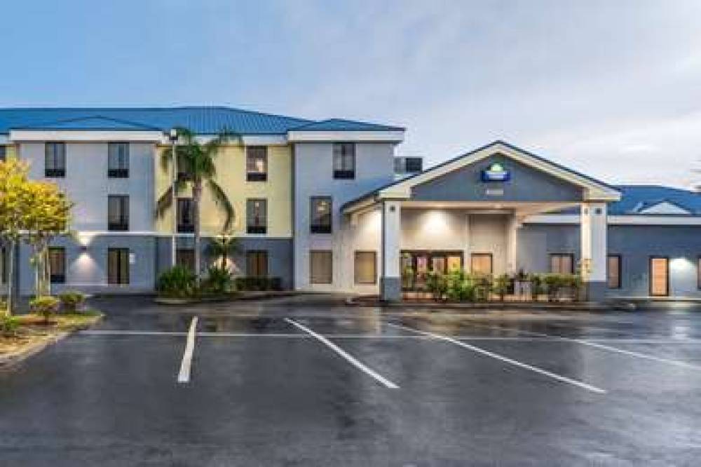 Days Inn & Suites By Wyndham Lakeland 4