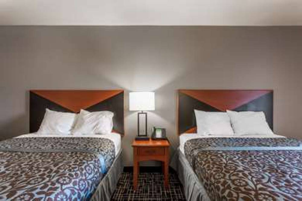 DAYS INN & SUITES BY WYNDHAM LANCAS 10