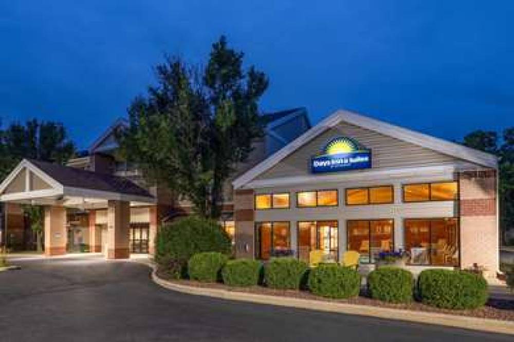 Days Inn & Suites By Wyndham Madison 3