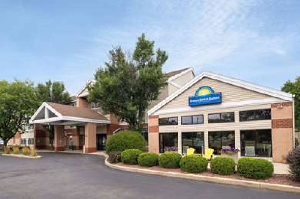 Days Inn & Suites By Wyndham Madison 2