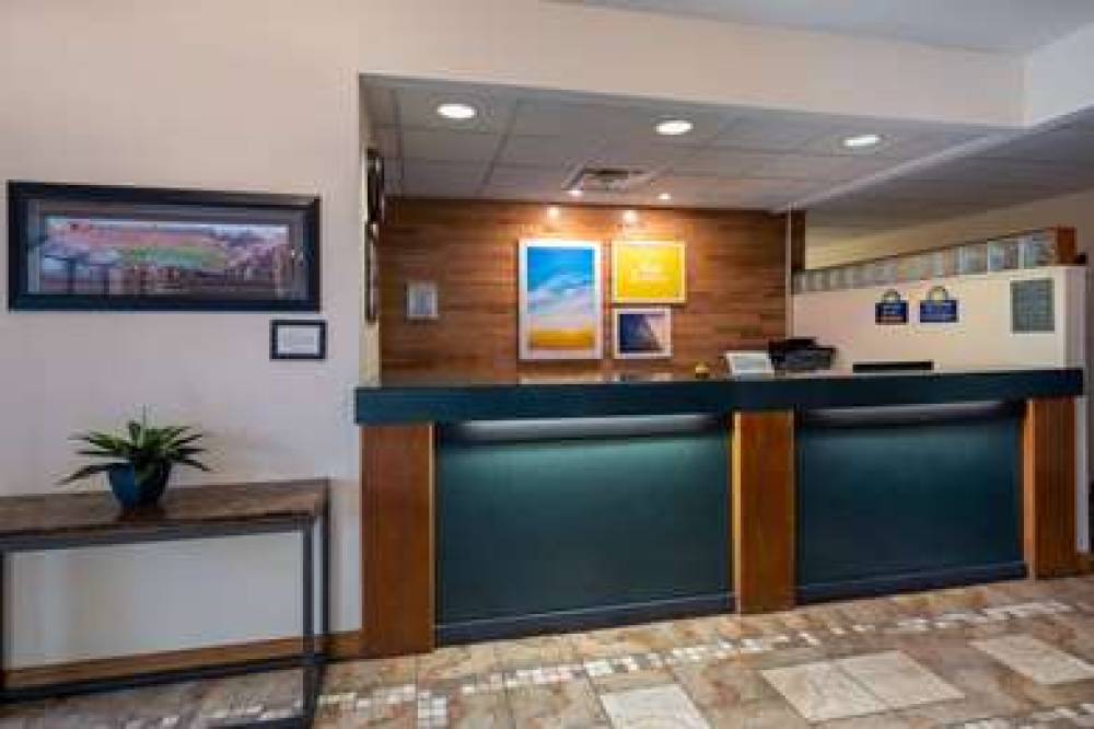 Days Inn & Suites By Wyndham Madison 5