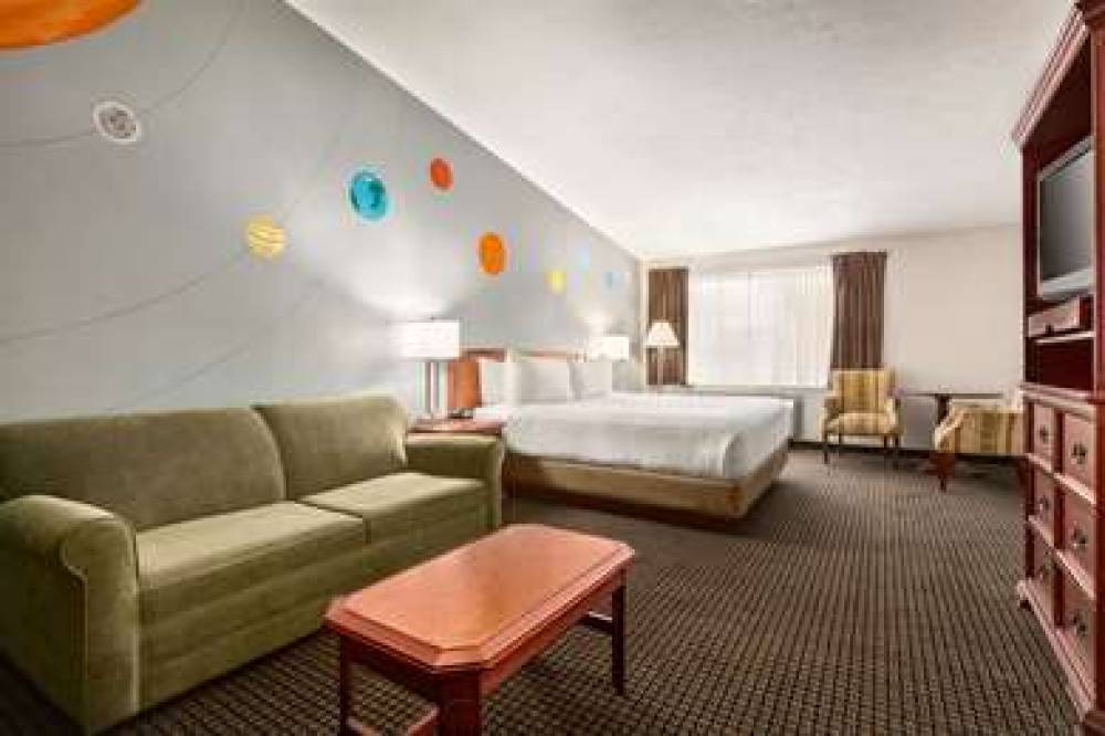 DAYS INN & SUITES BY WYNDHAM MONCTO 3