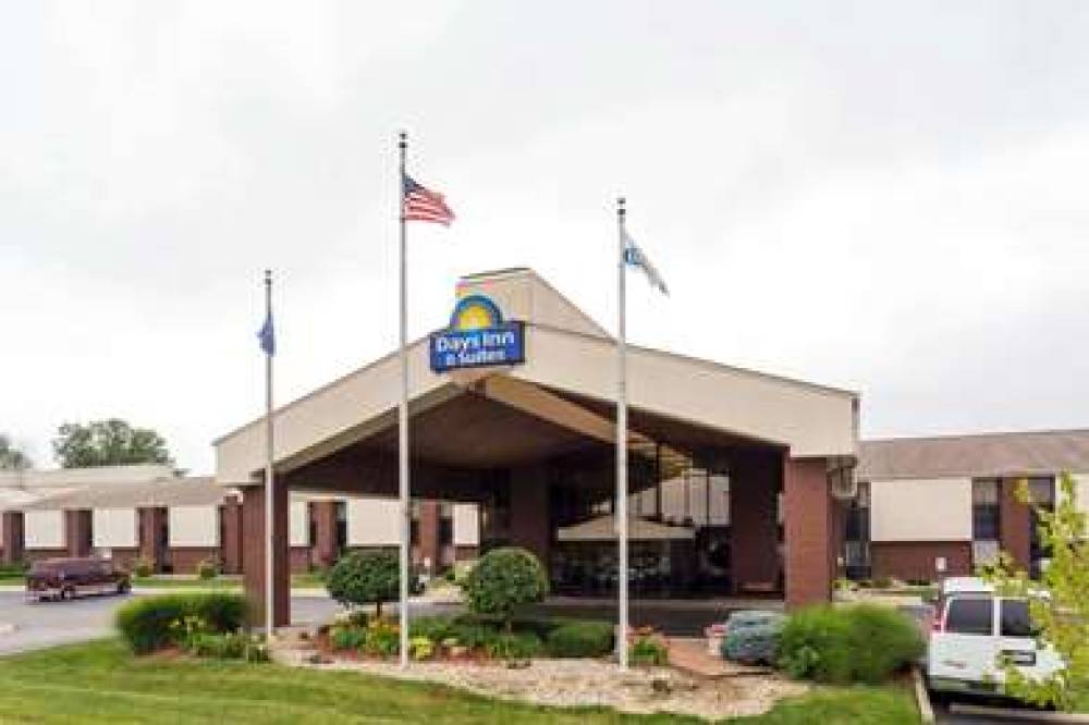 Days Inn & Suites By Wyndham Northwest Indianapolis 1