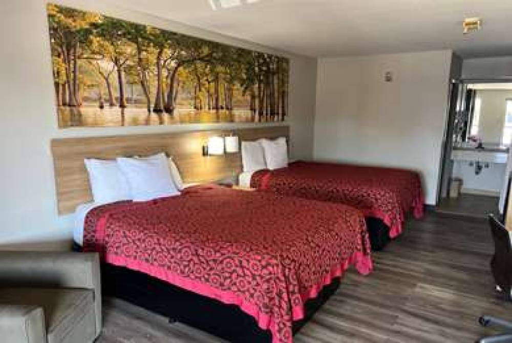 Days Inn & Suites By Wyndham Opelousas 9