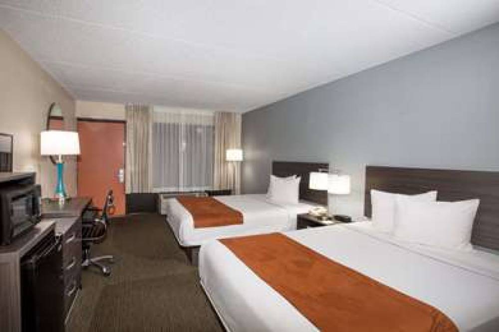 DAYS INN & SUITES BY WYNDHAM ORLAND 9