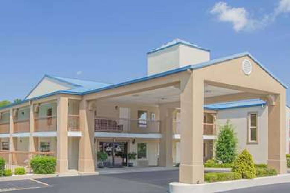 Days Inn & Suites By Wyndham Pine Bluff