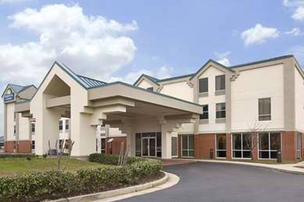 Days Inn & Suites By Wyndham Ridgeland 1