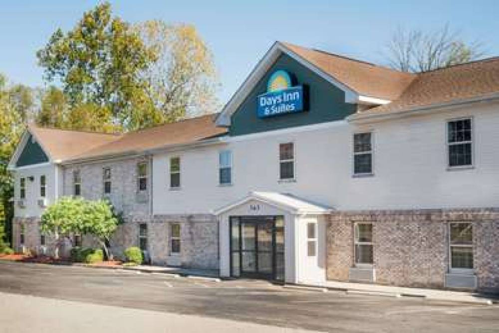 DAYS INN & SUITES BY WYNDHAM SELLER 1