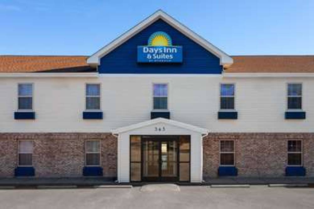 DAYS INN & SUITES BY WYNDHAM SELLER 3