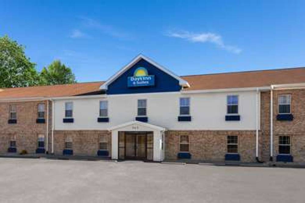 DAYS INN & SUITES BY WYNDHAM SELLER 2