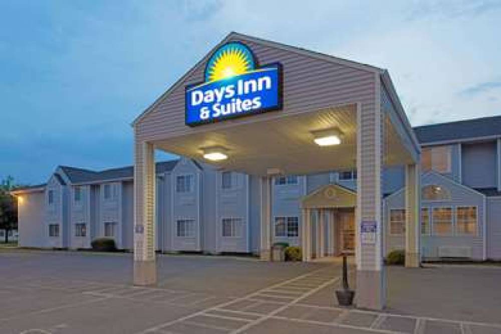 Days Inn & Suites By Wyndham Spokane Airport Airway Heights 1