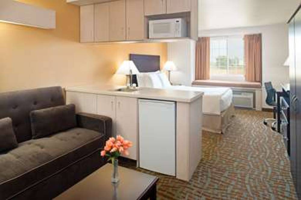 Days Inn & Suites By Wyndham Spokane Airport Airway Heights 10