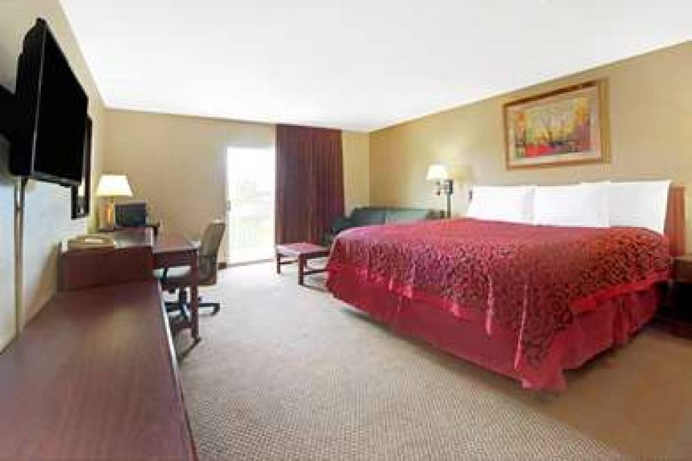 Days Inn & Suites By Wyndham St. Louis/Westport Plaza 6