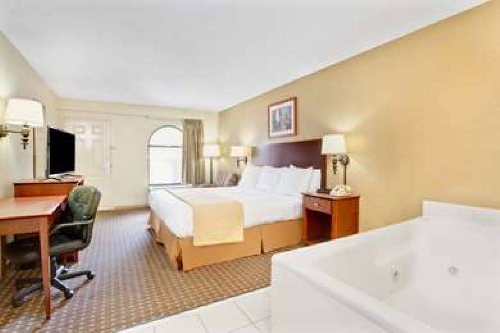 Days Inn & Suites By Wyndham Stockbridge South Atlanta 10