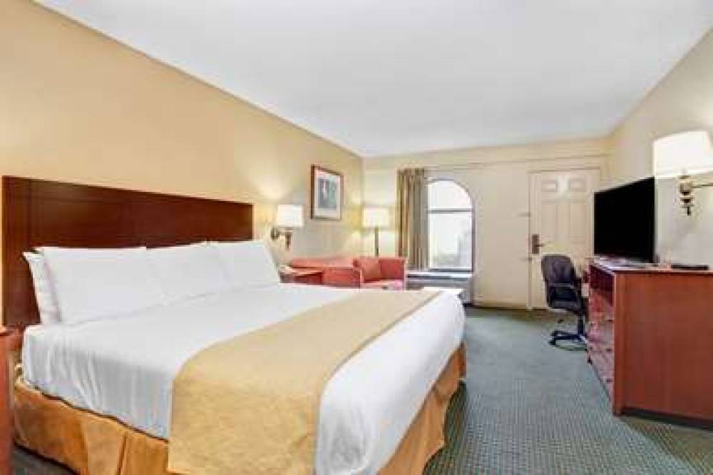 Days Inn & Suites By Wyndham Stockbridge South Atlanta 8