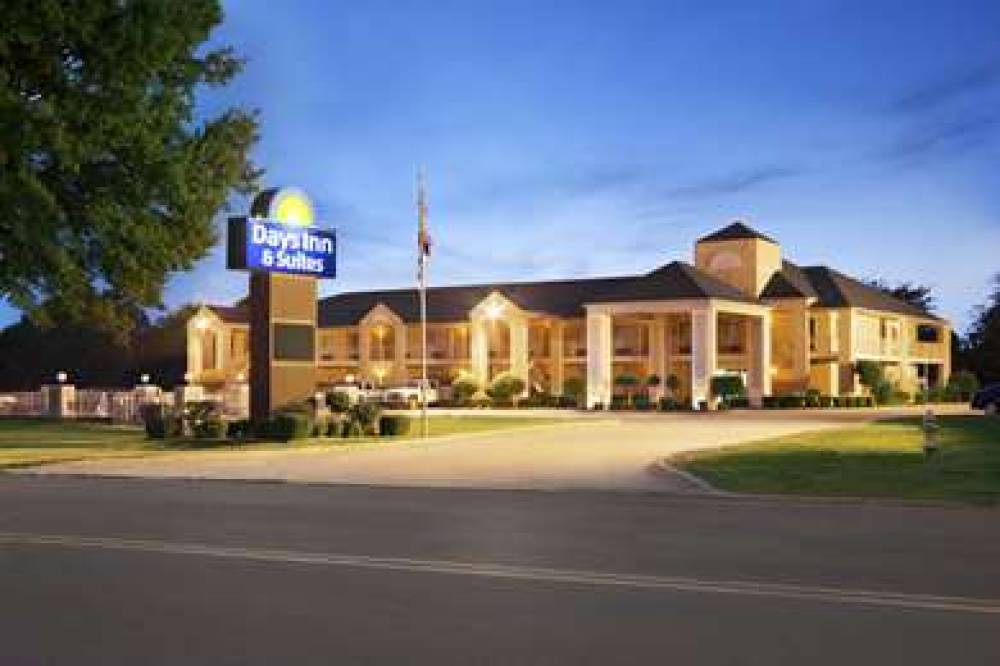 Days Inn & Suites By Wyndham Stuttgart