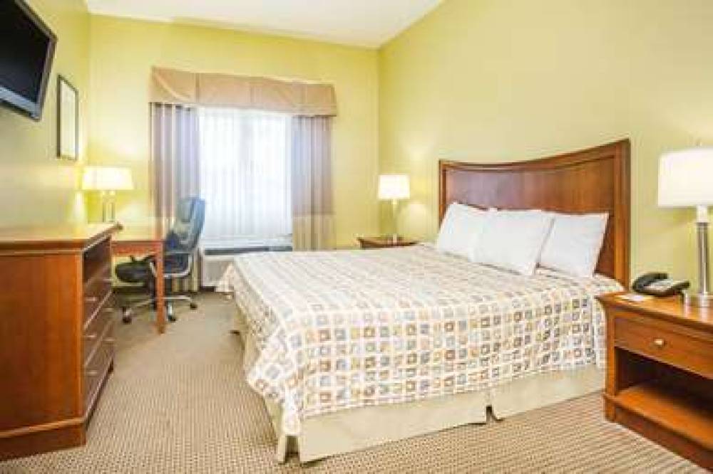 Days Inn & Suites By Wyndham Swainsboro 7