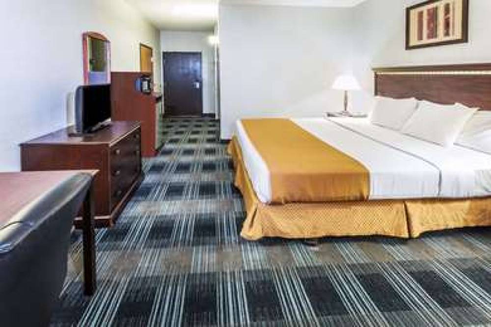 Days Inn & Suites By Wyndham Vancouver 7