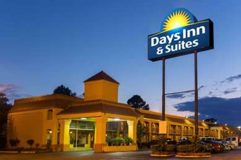 Days Inn & Suites By Wyndham Vicksburg 1