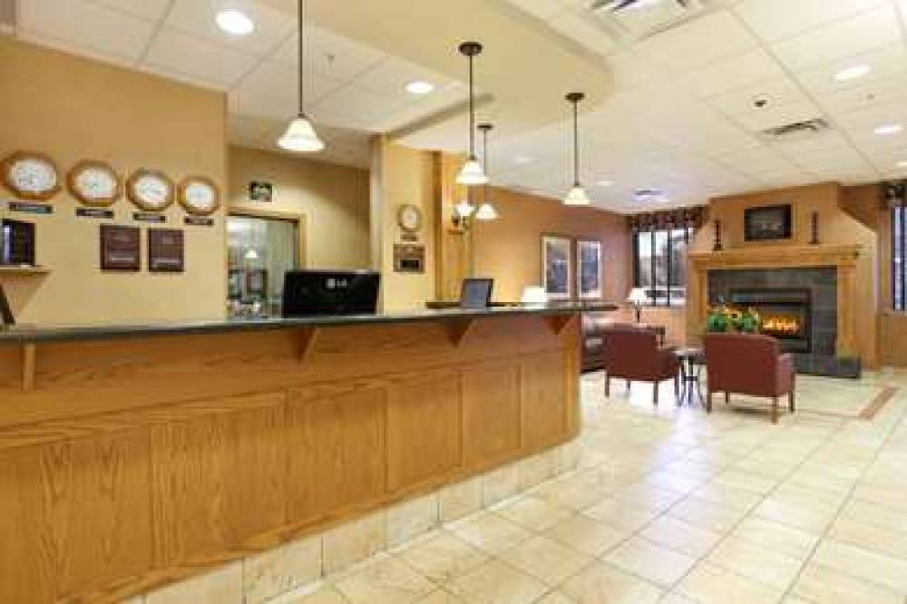 Days Inn & Suites By Wyndham West Edmonton 2