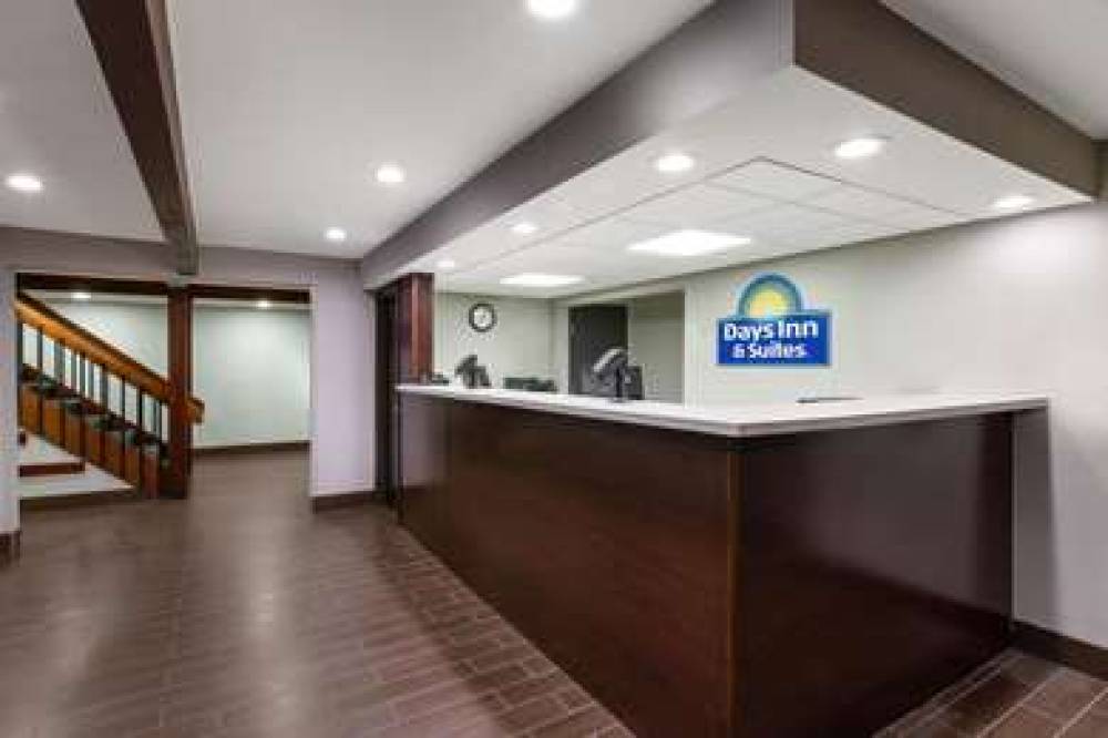 DAYS INN & SUITES BY WYNDHAM WISCON 4