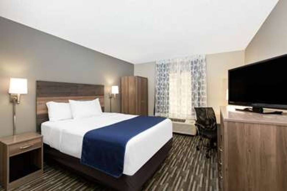 DAYS INN & SUITES BY WYNDHAM WISCON 9