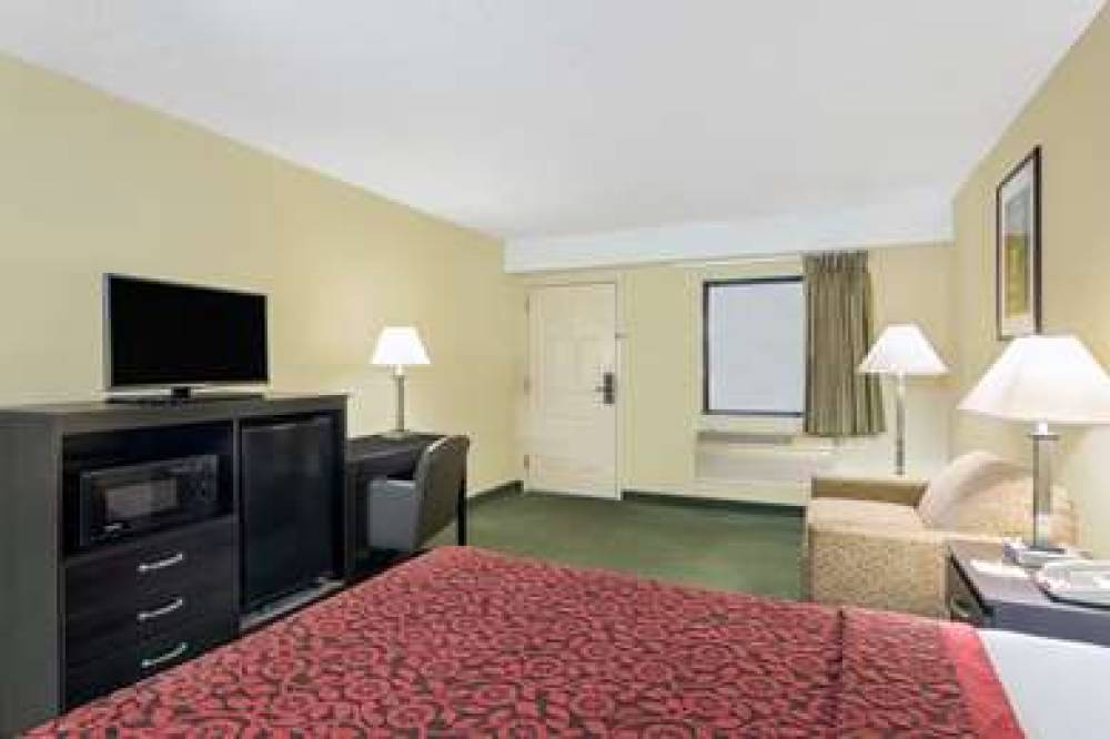 Days Inn & Suites Columbia Airport 8