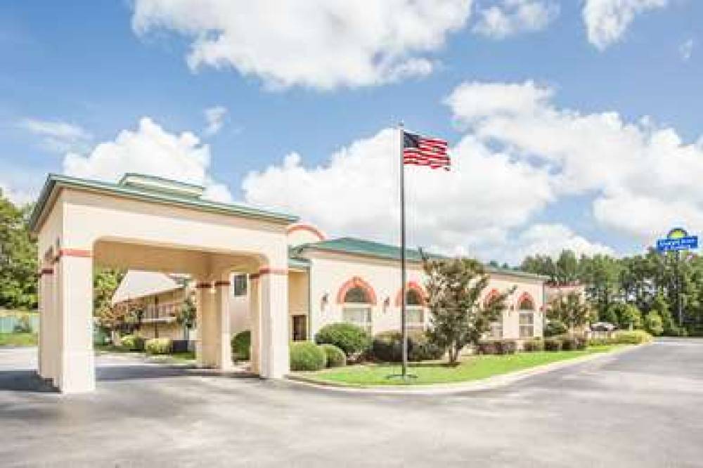 Days Inn & Suites Columbia Airport