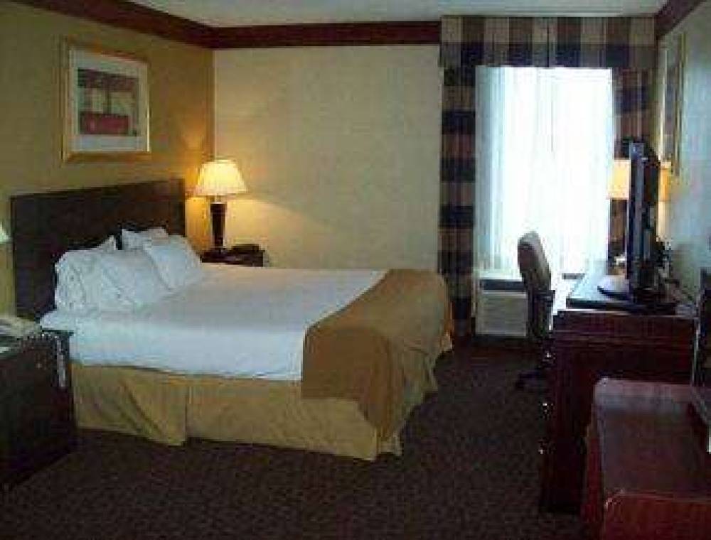 DAYS INN & SUITES TAHLEQUAH 4